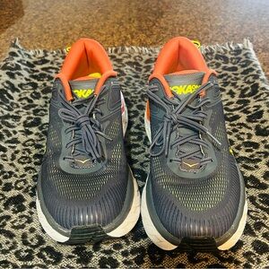 Hooks Men's Bondi 7 One One Sneakers
Size: 8.5